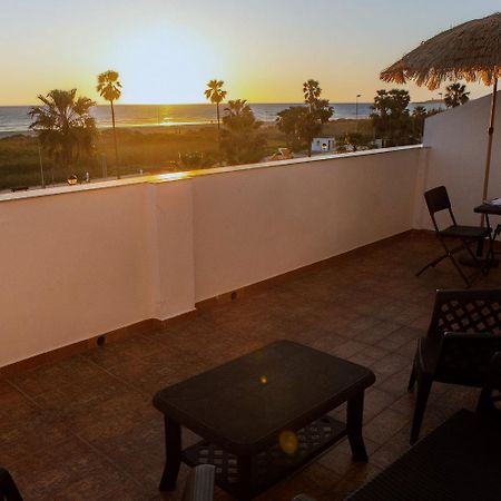Hotel Playa Conil - Beachfront Studios & Suites Conil De La Frontera Buitenkant foto