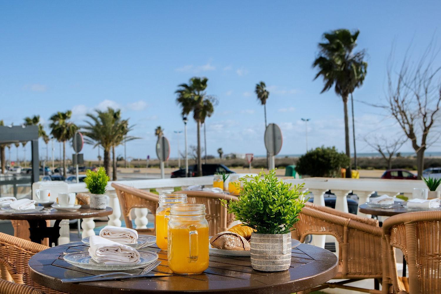 Hotel Playa Conil - Beachfront Studios & Suites Conil De La Frontera Buitenkant foto