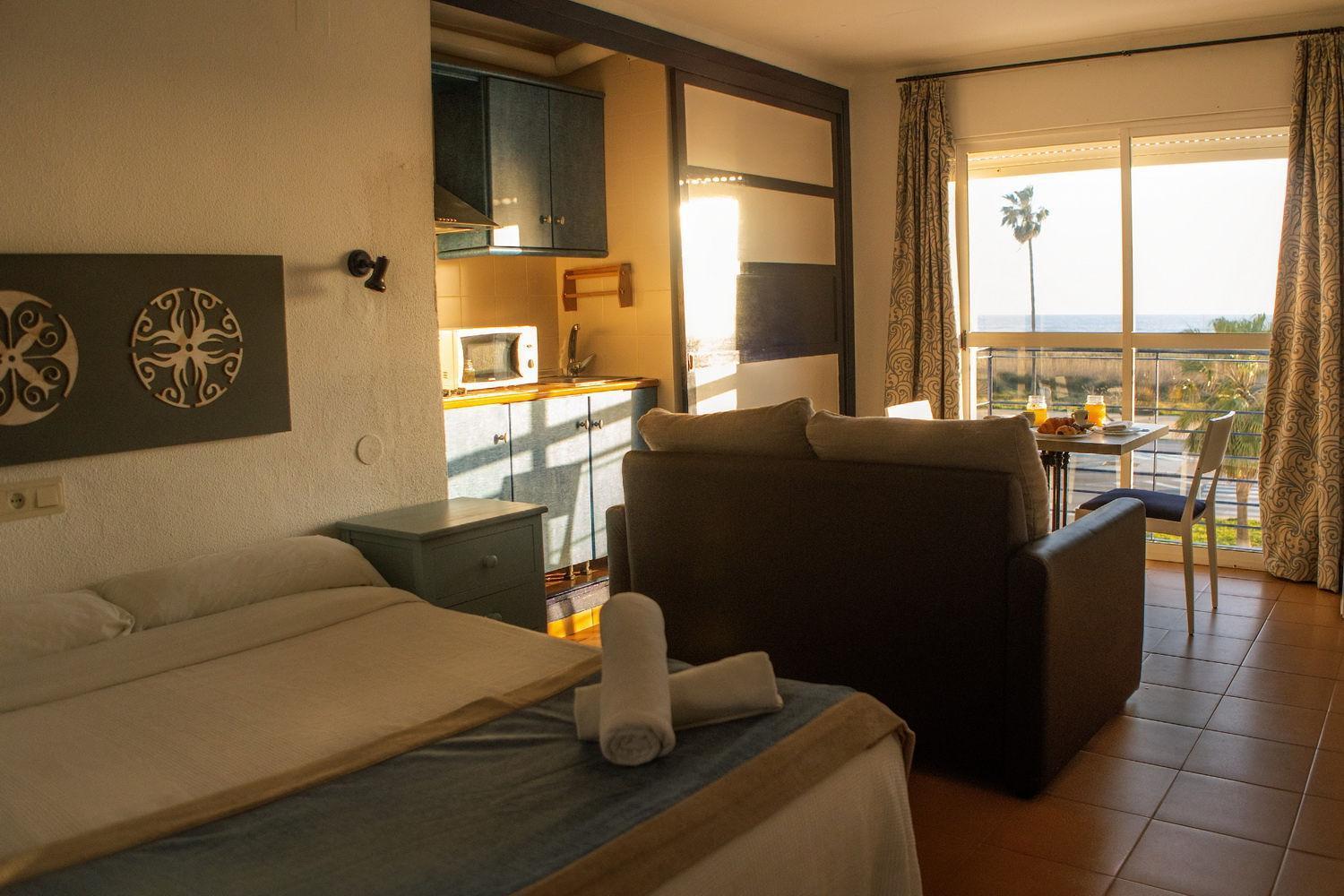 Hotel Playa Conil - Beachfront Studios & Suites Conil De La Frontera Buitenkant foto